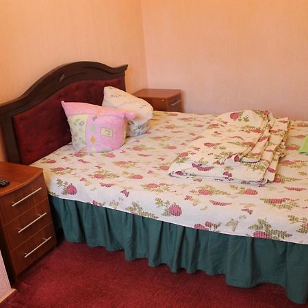 Studio apartment Çernigiv Dış mekan fotoğraf
